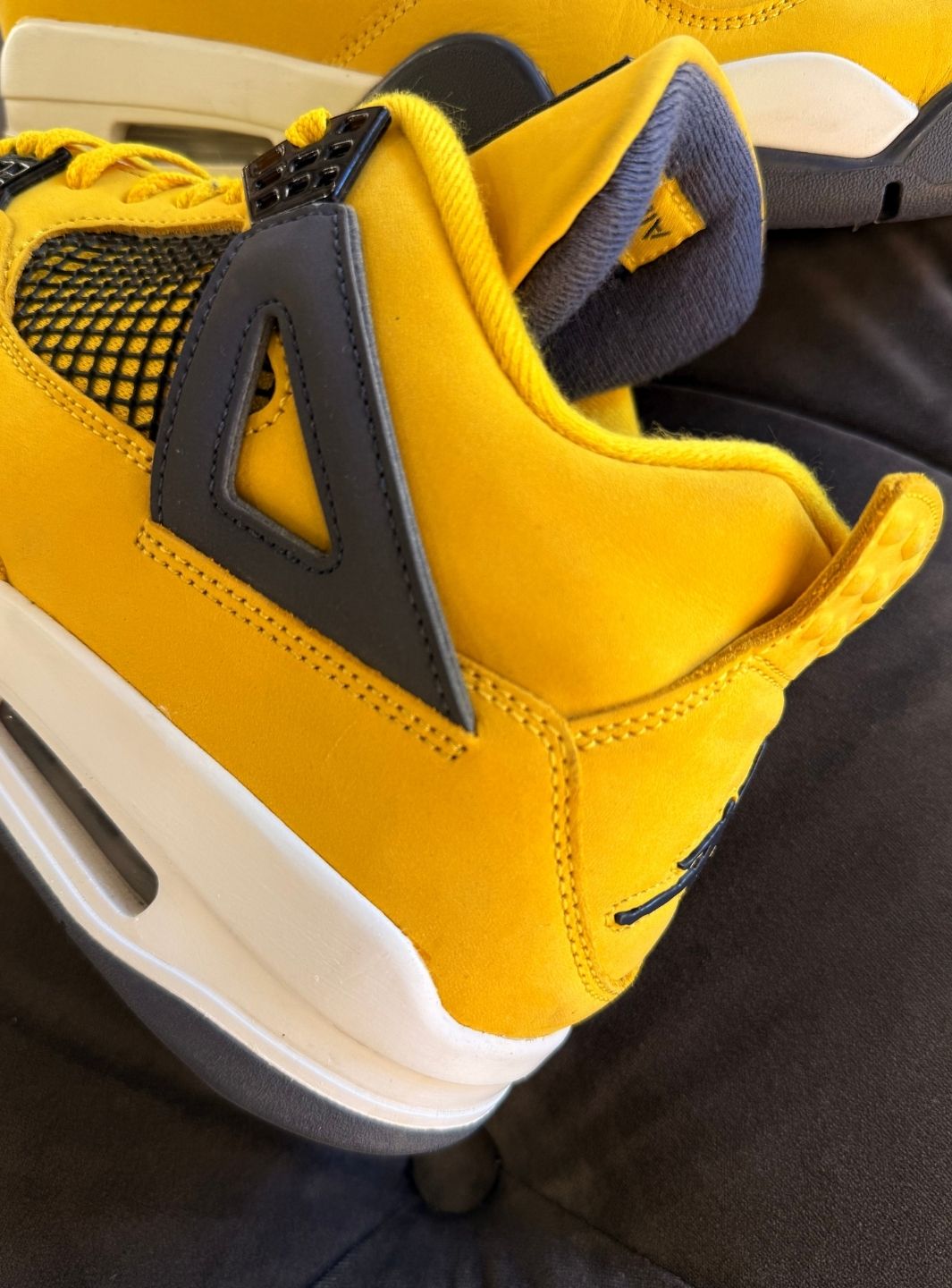 Air Jordan 4 Retro Lightning (2021) - Usato 9/10