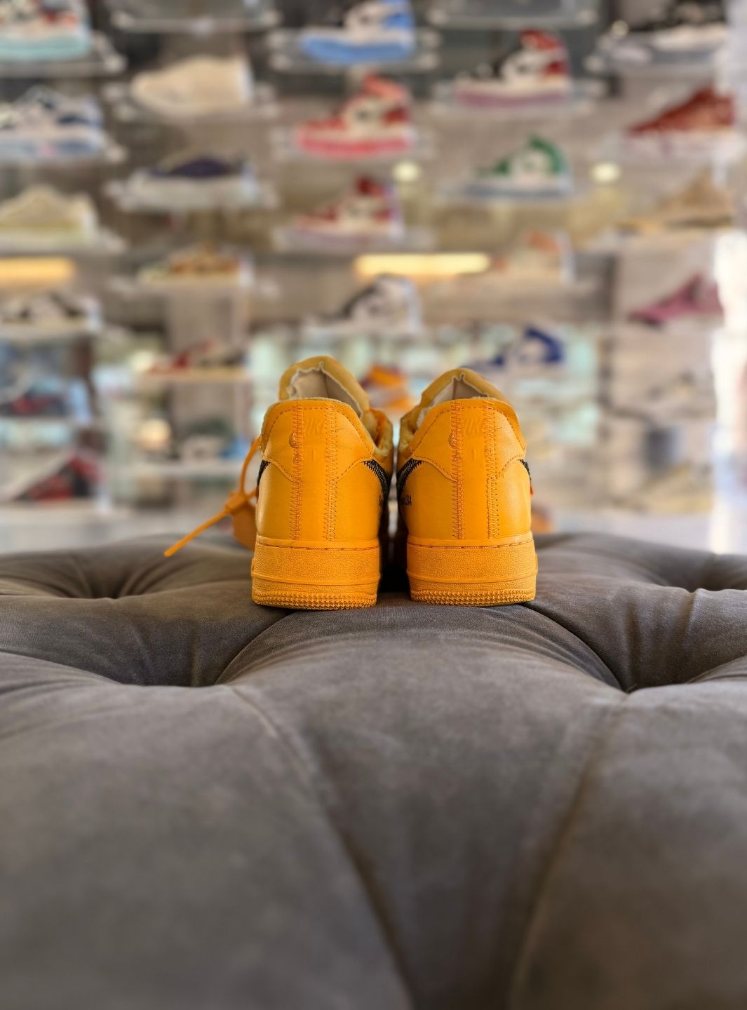 Nike Air Force 1 Low Off-White ICA University Gold - Usato 9.5/10