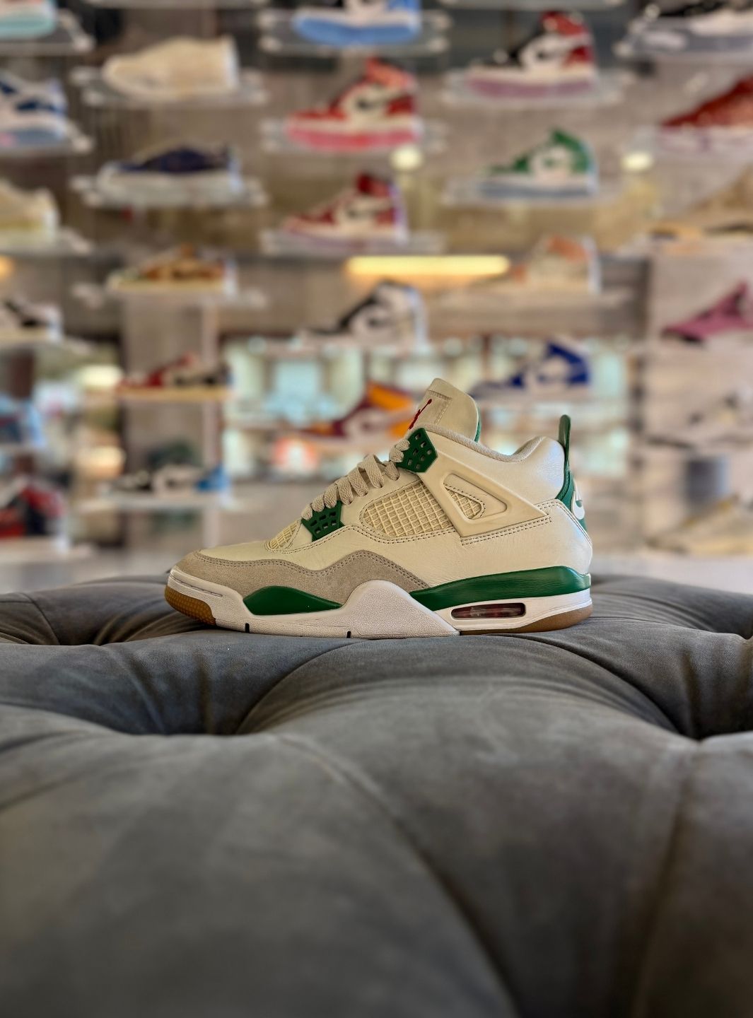 Air Jordan 4 Retro SB Pine Green - Usato 9/10