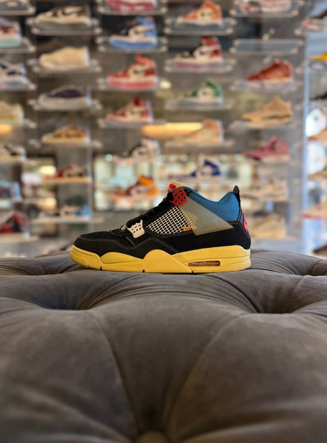 Air Jordan 4 Retro Union Off Noir - Usato 9.5/10