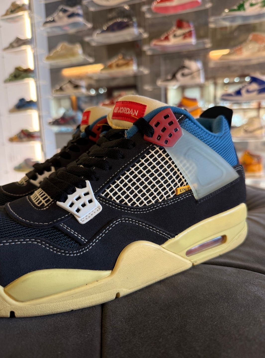 Air Jordan 4 Retro Union Off Noir - Usato 9.5/10