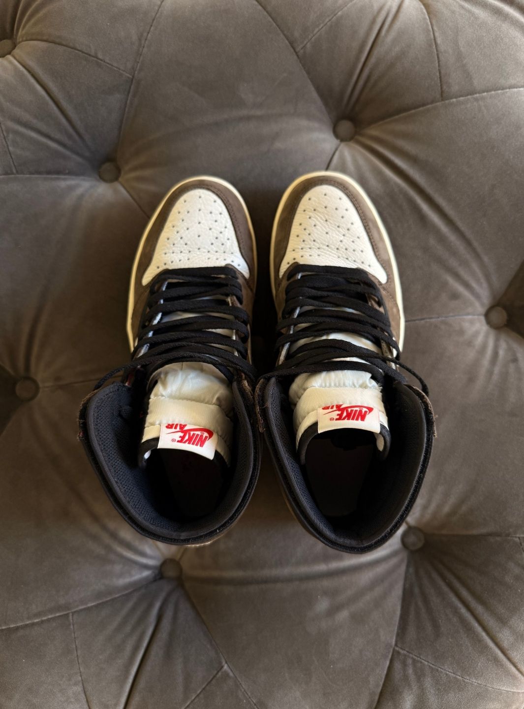 Air Jordan 1 Retro High OG SP Travis Scott Mocha - Sneakers Usate | ResellZone