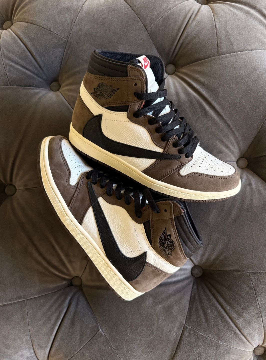 Air Jordan 1 Retro High OG SP Travis Scott Mocha - Sneakers Usate | ResellZone