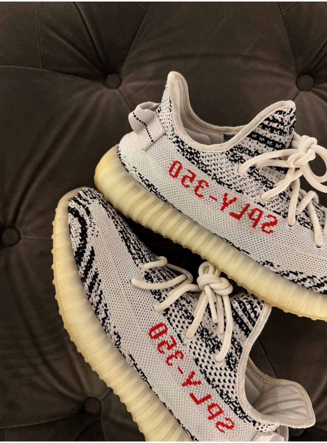 Adidas Yeezy Boost 350 V2 Zebra - Sneakers Usate | ResellZone