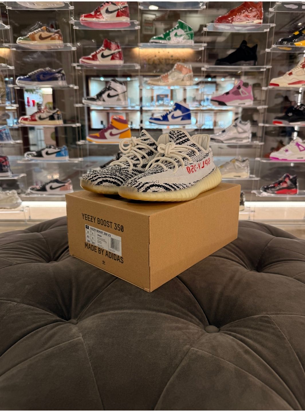 Adidas Yeezy Boost 350 V2 Zebra - Sneakers Usate | ResellZone