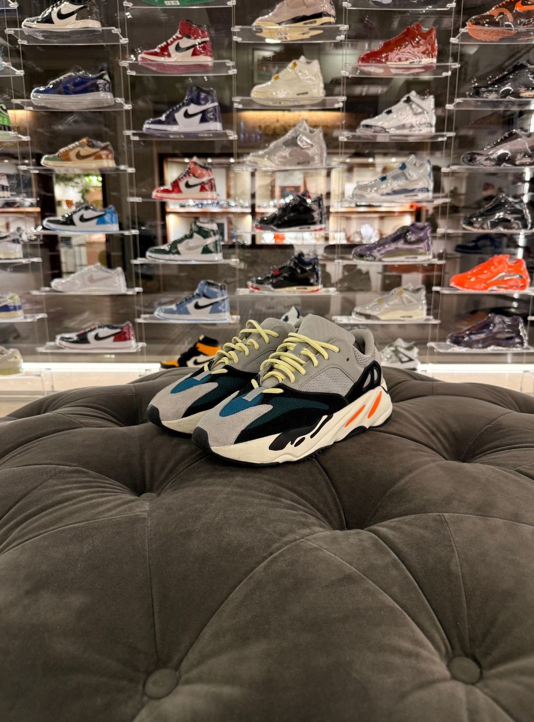 Adidas Yeezy Boost 700 Wave Runner - Sneakers Usate | ResellZone