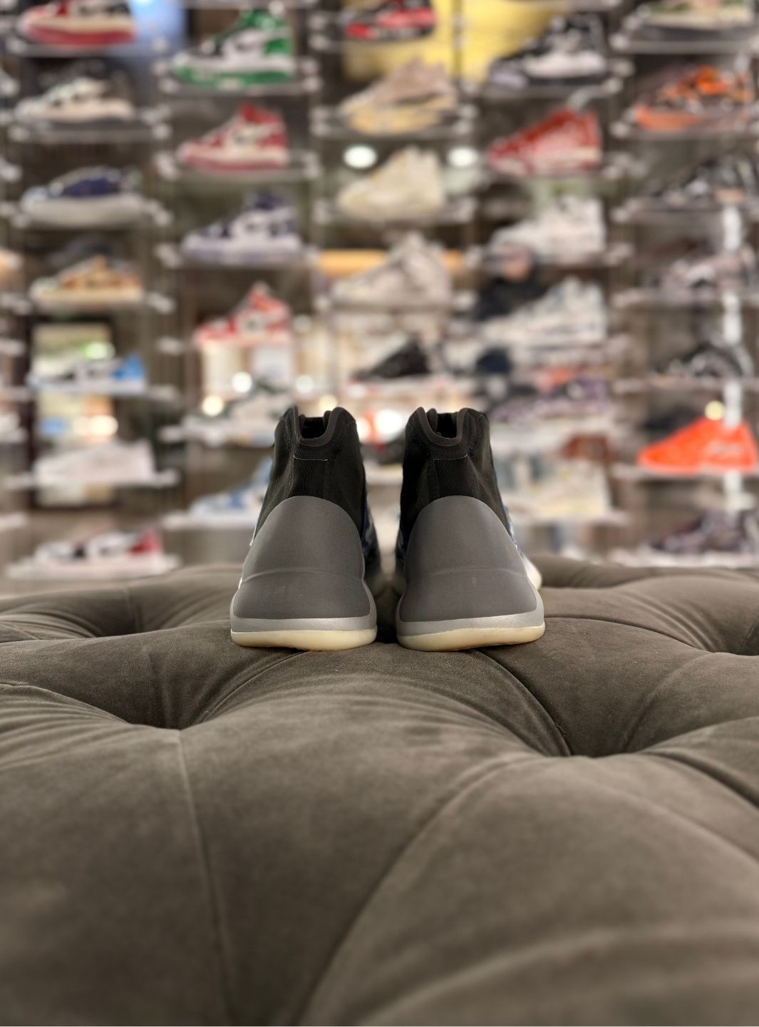 Adidas Yeezy QNTM Frozen Blue - Sneakers Usate | ResellZone