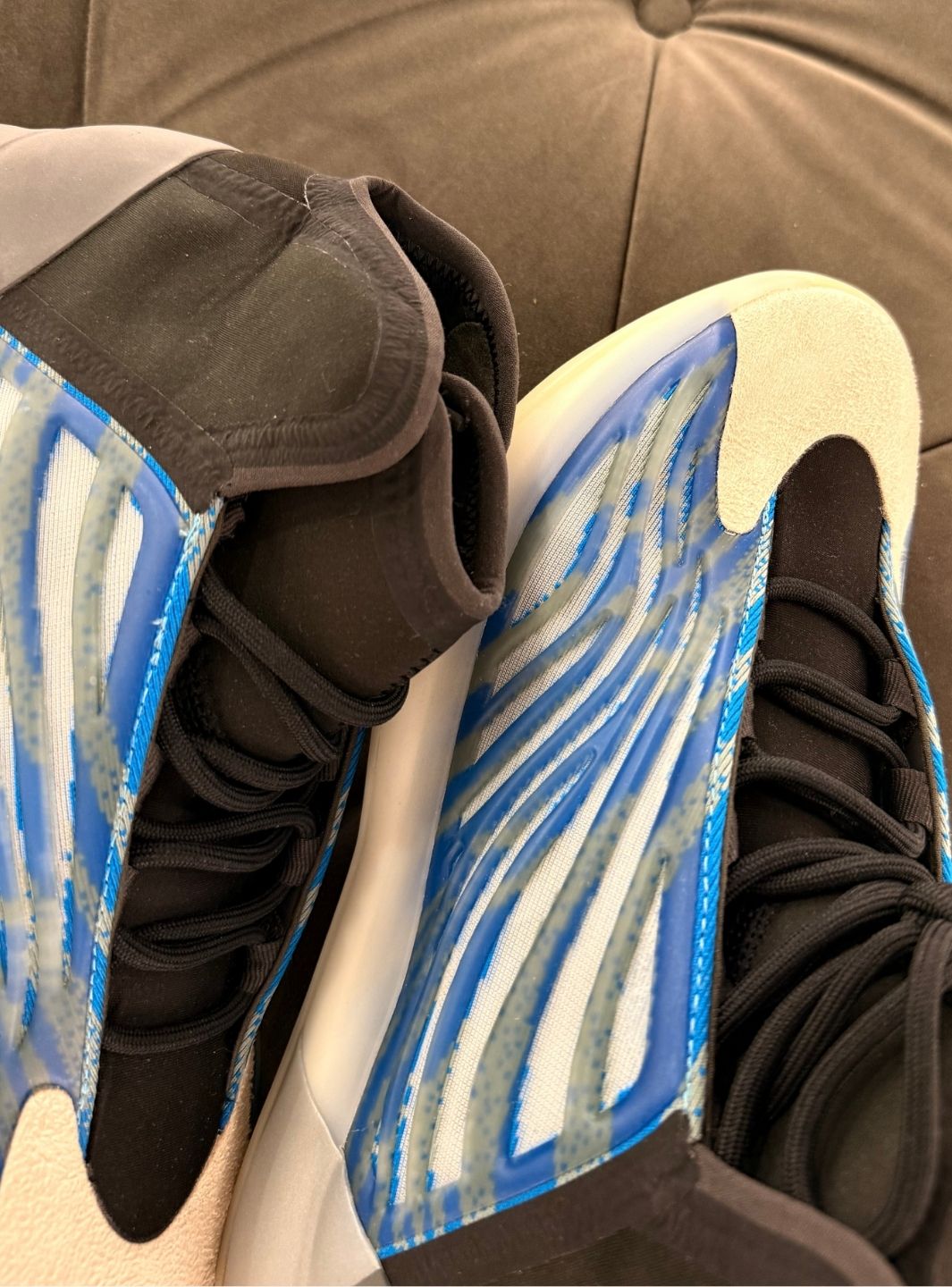 Adidas Yeezy QNTM Frozen Blue - Sneakers Usate | ResellZone