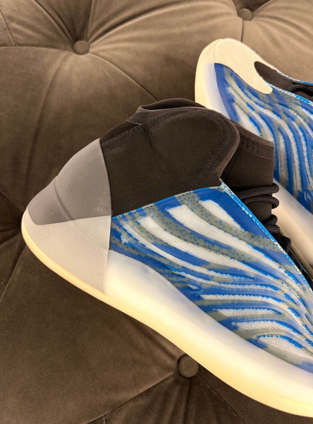 Adidas Yeezy QNTM Frozen Blue - Sneakers Usate | ResellZone