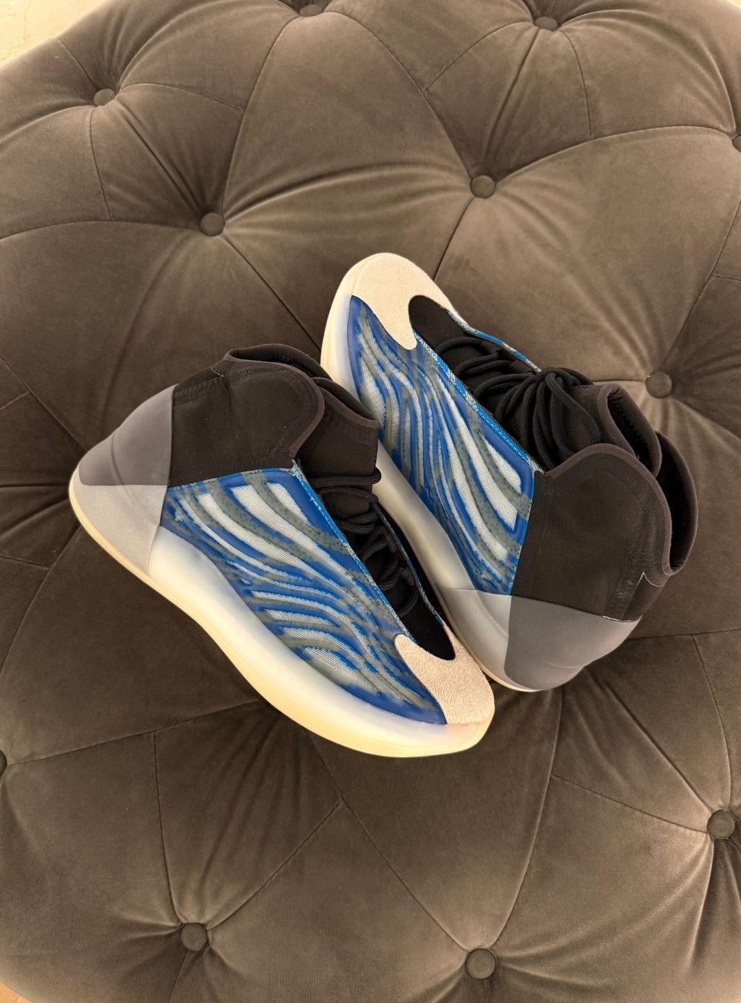 Adidas Yeezy QNTM Frozen Blue - Sneakers Usate | ResellZone
