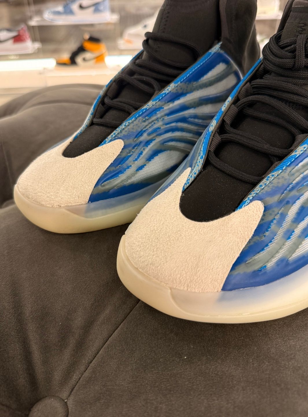 Adidas Yeezy QNTM Frozen Blue - Sneakers Usate | ResellZone