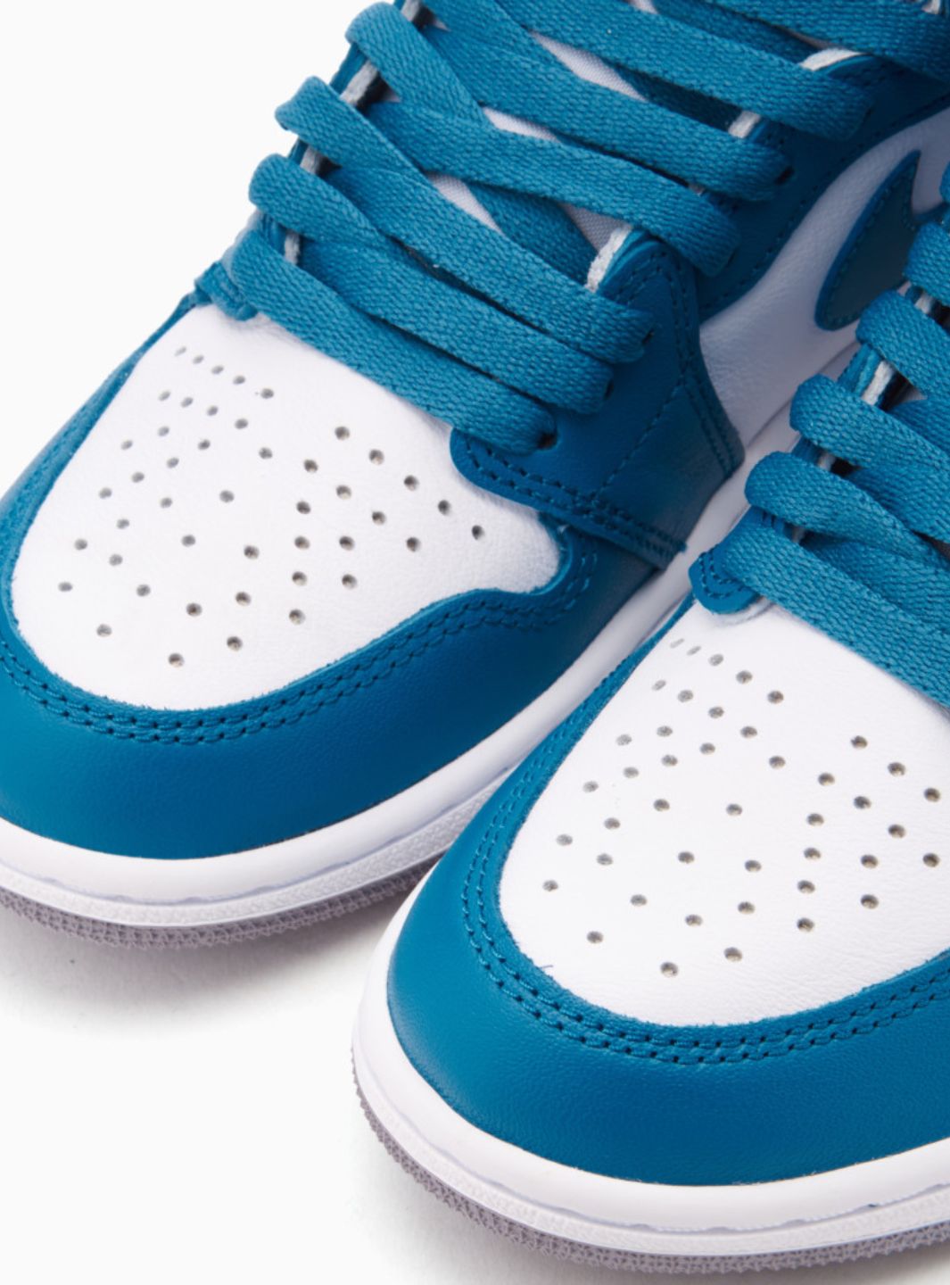 Air Jordan 1 Retro High OG True Blue - DZ5485-410 | ResellZone