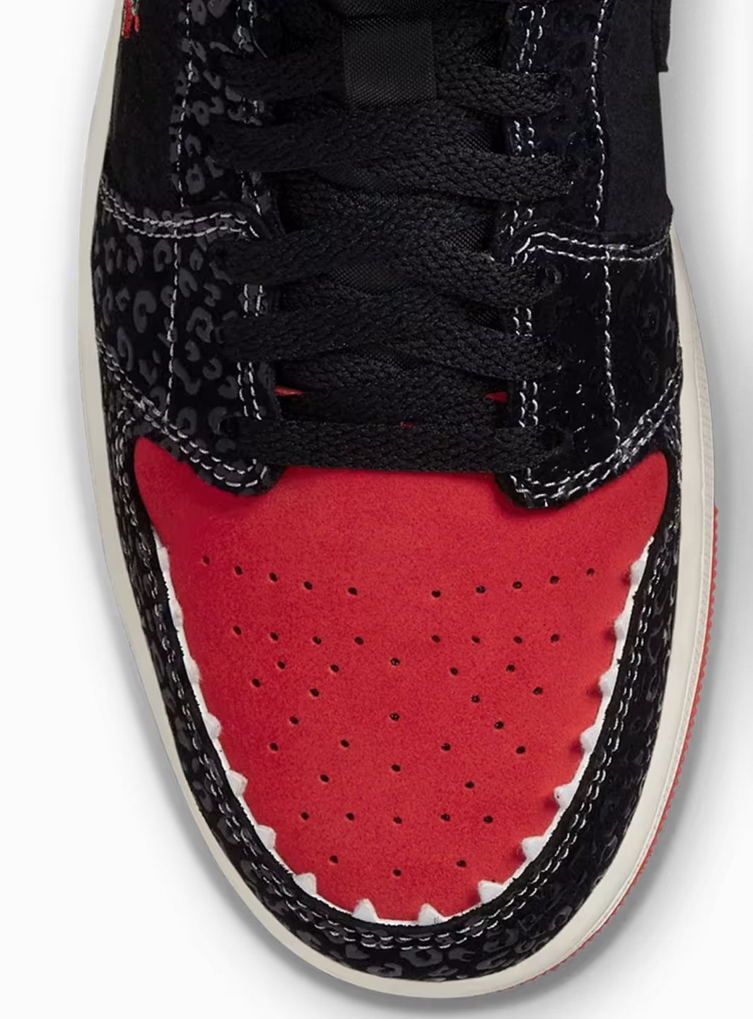 Air Jordan 1 Mid SE Siempre Familia - DN4904-001 | ResellZone
