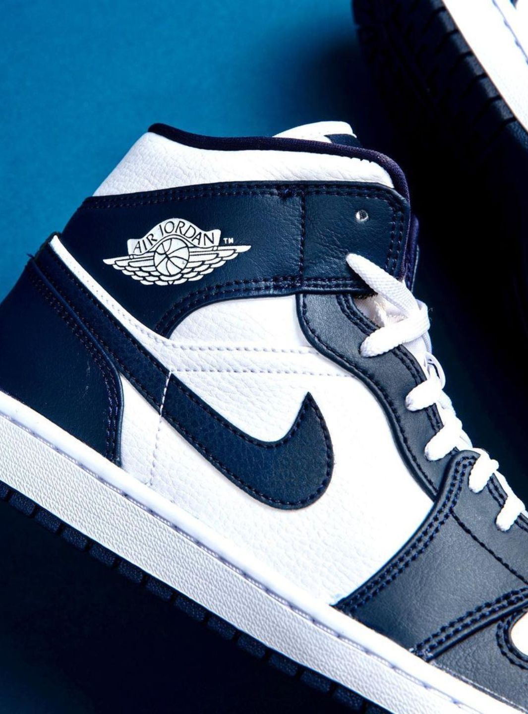 Air Jordan 1 Mid White Metallic Gold Obsidian - 554724-174 | ResellZone