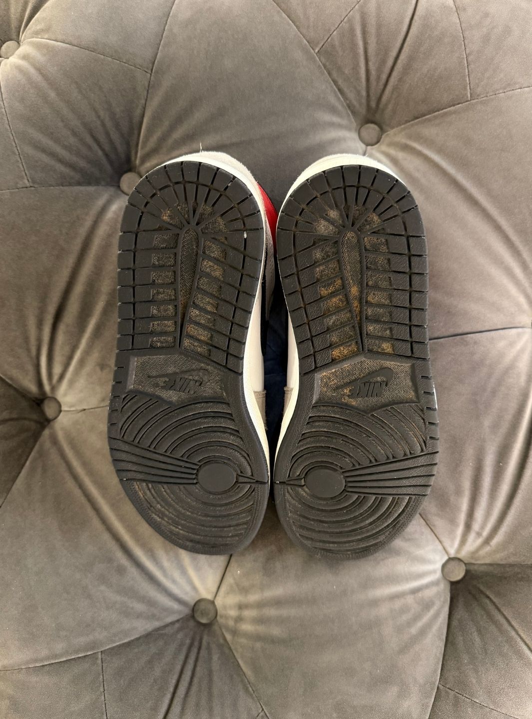 Air Jordan 1 Retro High Light Smoke Grey - Sneakers Usate | ResellZone