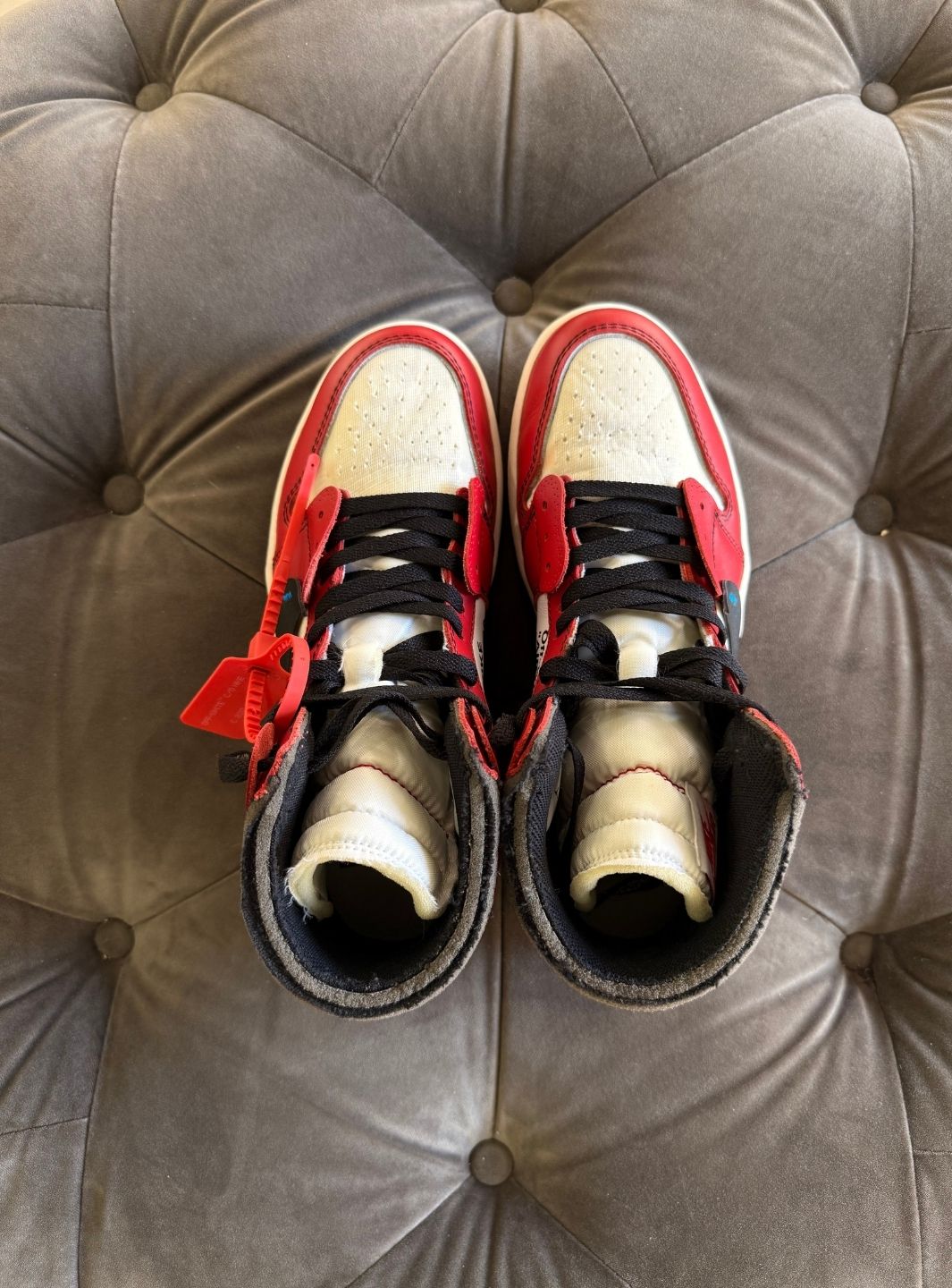 Air Jordan 1 Retro High Off-White Chicago - Sneakers Usate | ResellZone