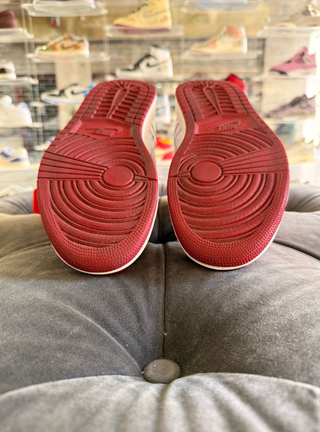 Air Jordan 1 Retro High Off-White Chicago - Sneakers Usate | ResellZone