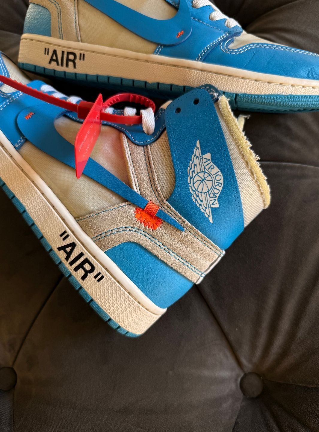 Air Jordan 1 Retro High Off-White University Blue - Sneakers Usate | ResellZone