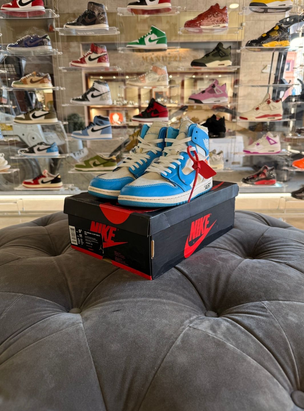 Air Jordan 1 Retro High Off-White University Blue - Sneakers Usate | ResellZone
