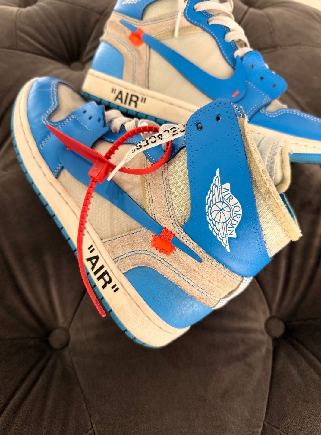Air Jordan 1 Retro High Off-White University Blue - Sneakers Usate | ResellZone