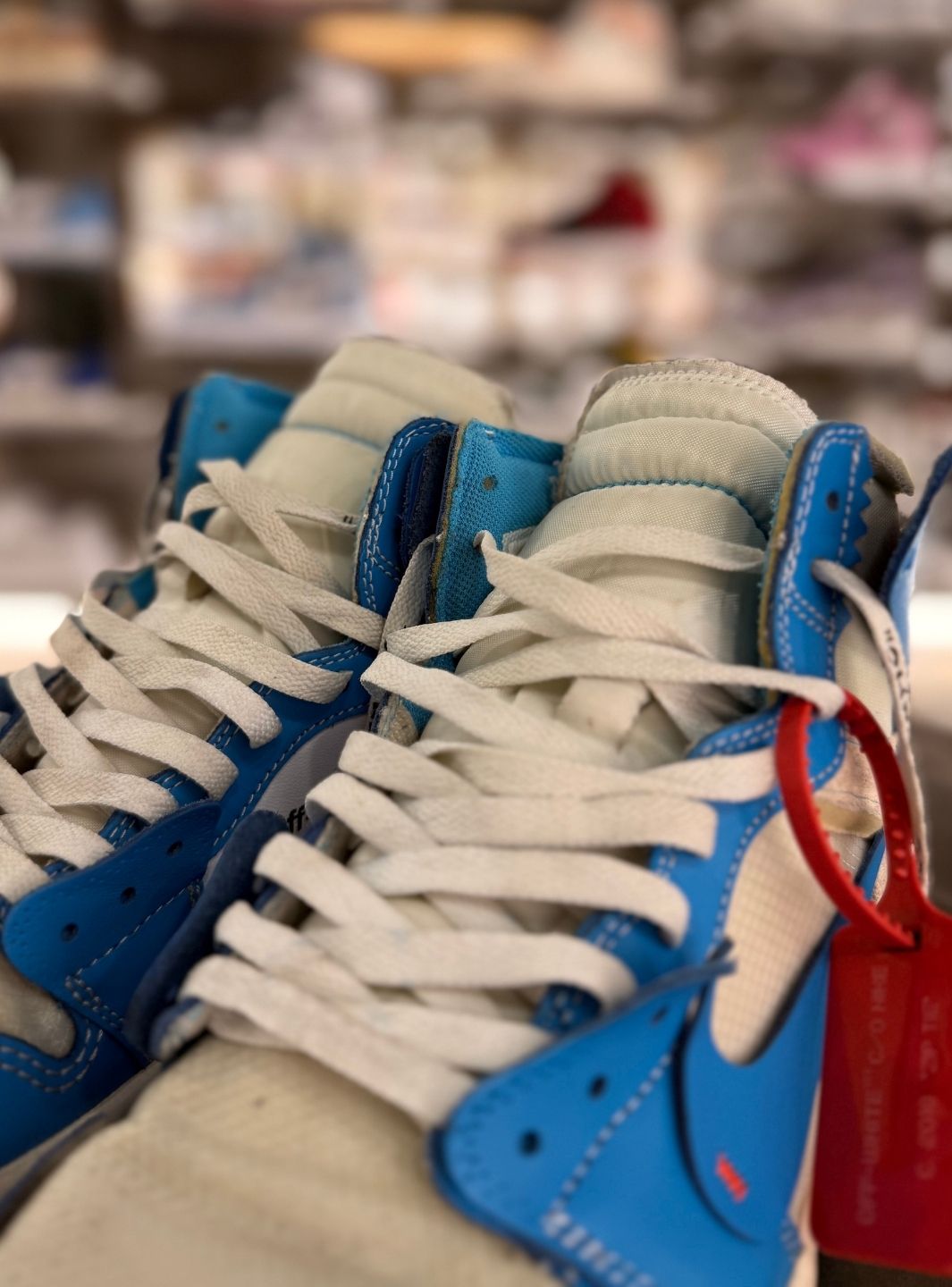 Air Jordan 1 Retro High Off-White University Blue - Sneakers Usate | ResellZone
