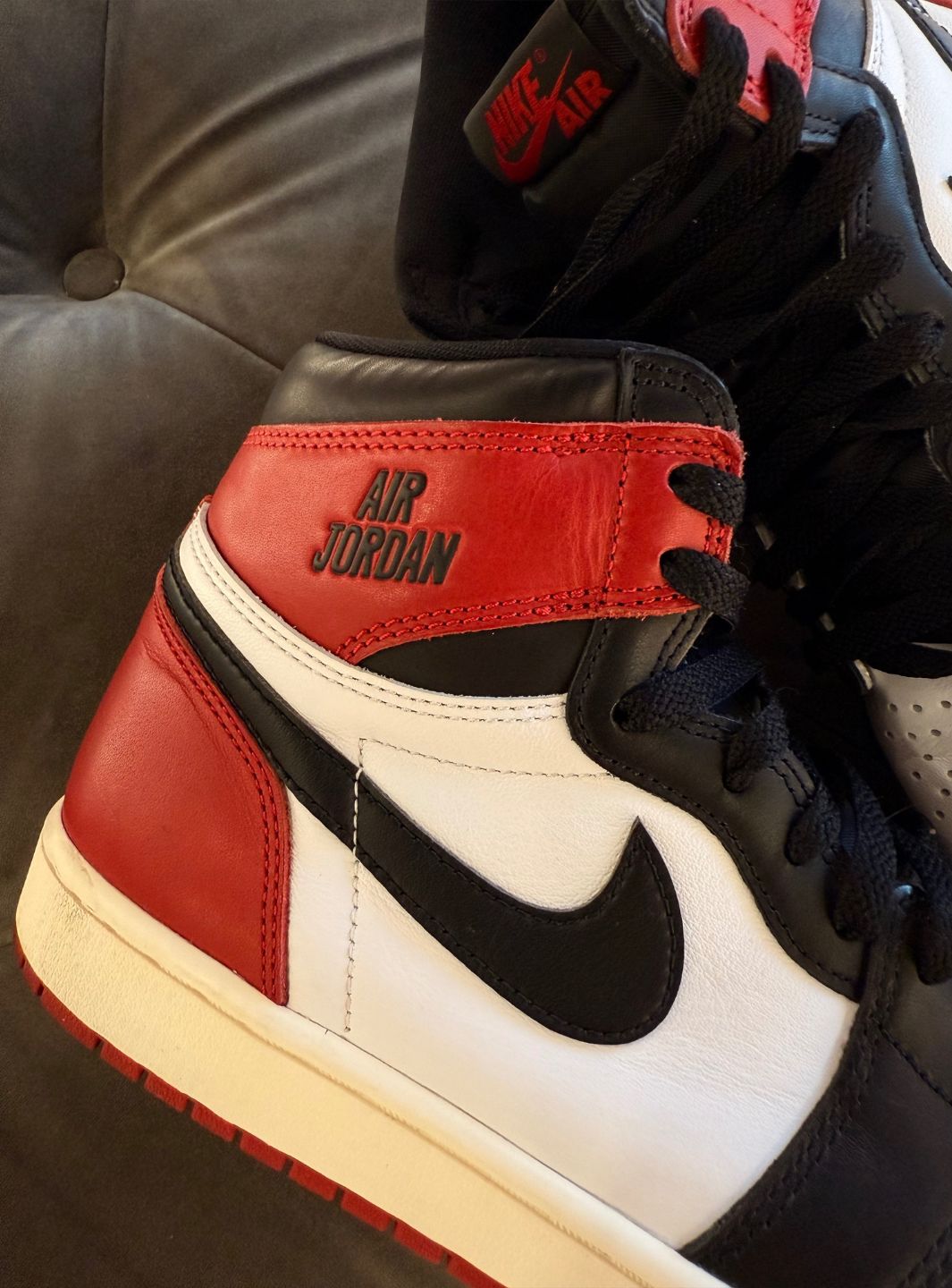 Air Jordan 1 Retro High OG Black Toe Reimagined - Sneakers Usate | ResellZone