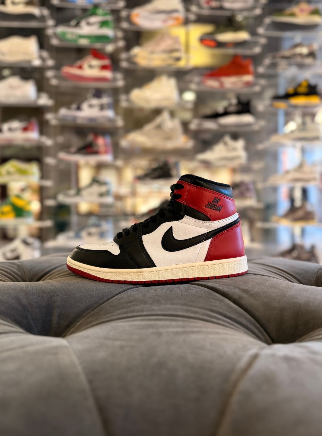 Air Jordan 1 Retro High OG Black Toe Reimagined - Sneakers Usate | ResellZone