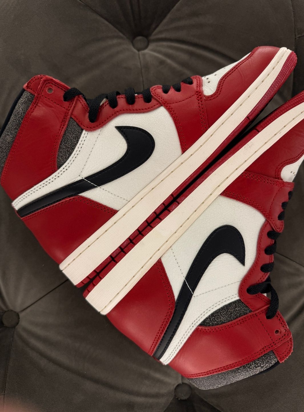 Air Jordan 1 Retro High OG Chicago Lost and Found - Sneakers Usate | ResellZone