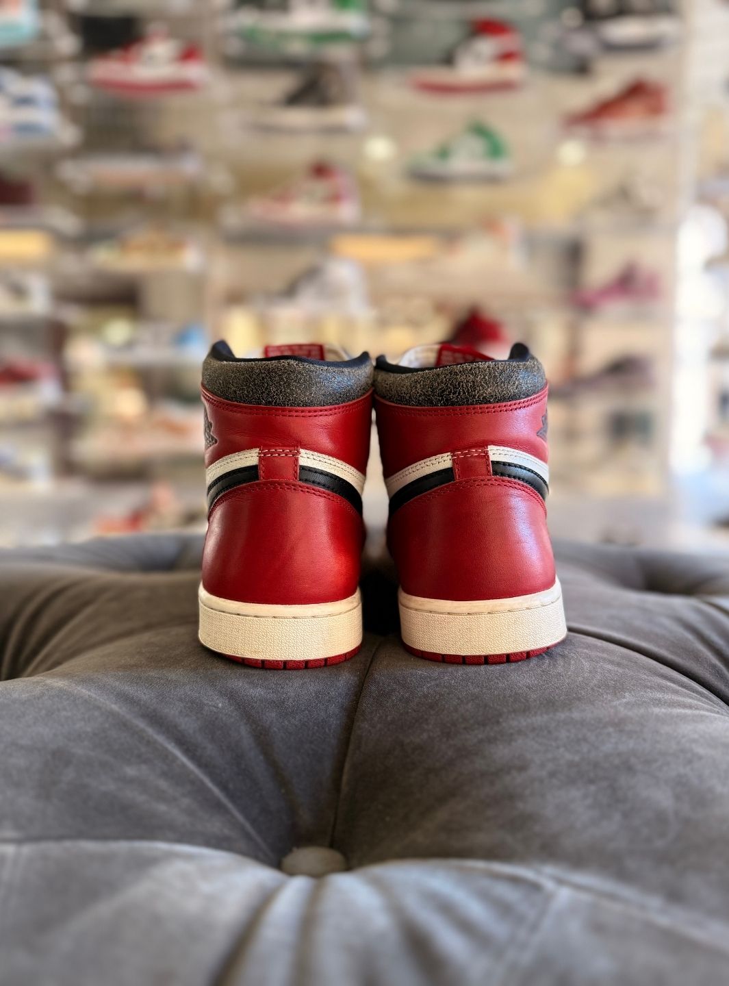 Air Jordan 1 Retro High OG Chicago Lost and Found - Sneakers Usate | ResellZone