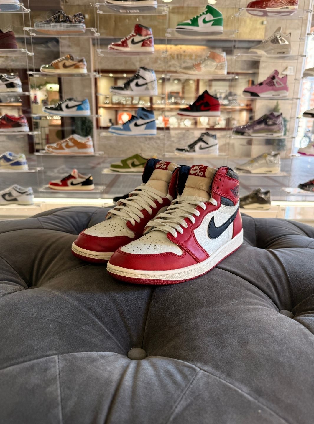 Air Jordan 1 Retro High OG Chicago Lost and Found - Sneakers Usate | ResellZone
