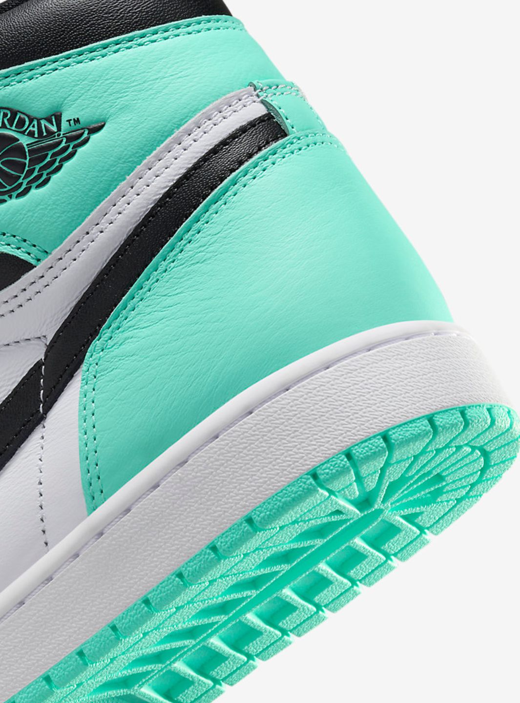 Air Jordan 1 Retro High OG Green Glow - DZ5485-130 | ResellZone