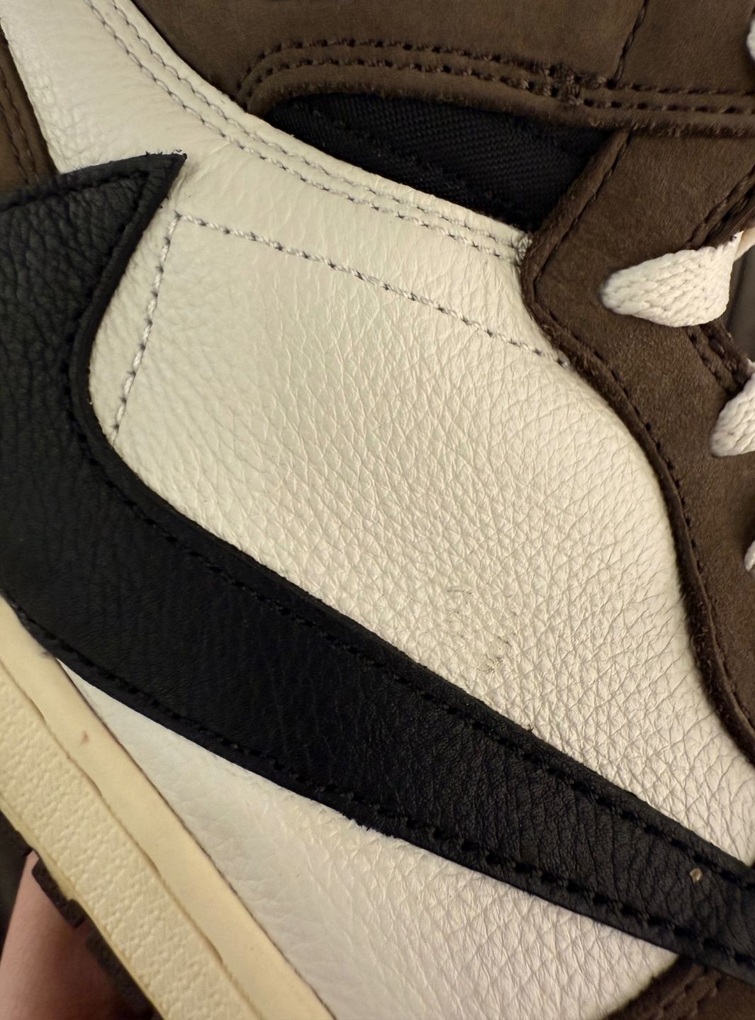 Air Jordan 1 Retro High OG SP Travis Scott Mocha - Sneakers Usate | ResellZone