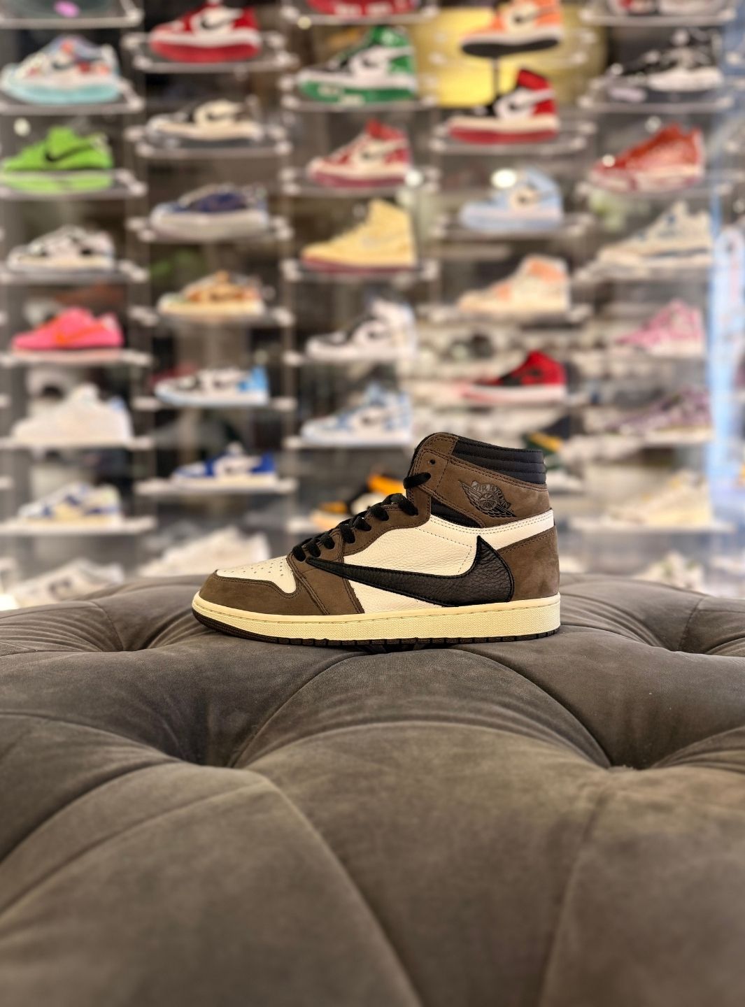 Air Jordan 1 Retro High OG SP Travis Scott Mocha - Sneakers Usate | ResellZone