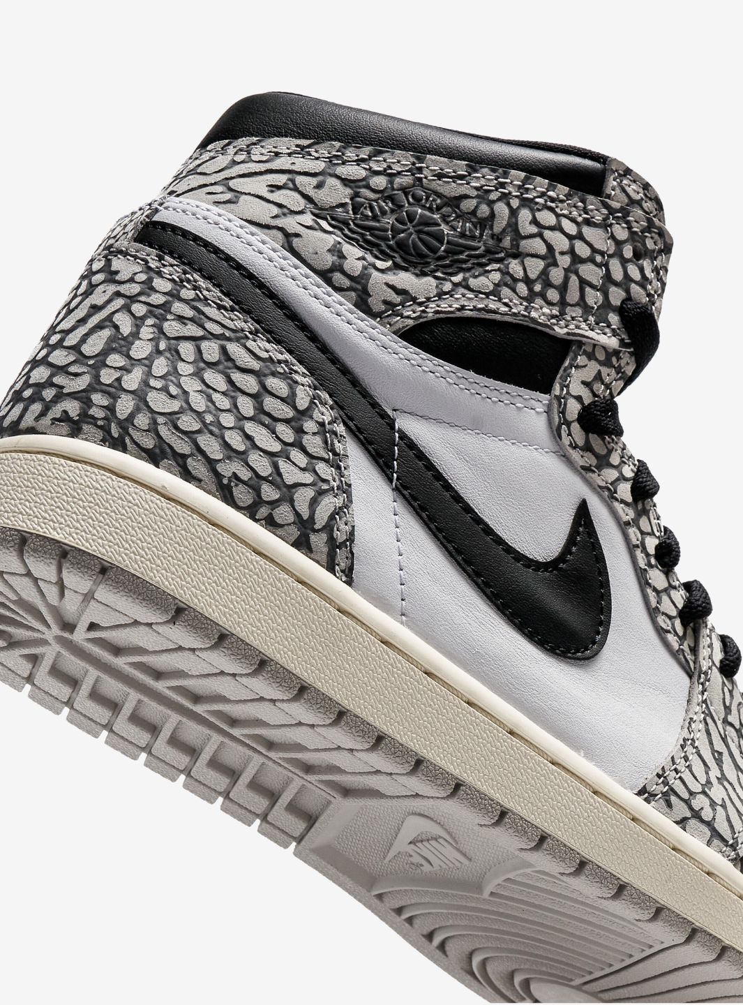 Air Jordan 1 Retro High OG White Cement - DZ5485-052 | ResellZone