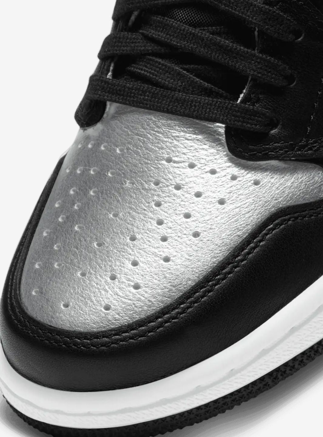 Air Jordan 1 Retro High Silver Toe - CD0461-001 | ResellZone