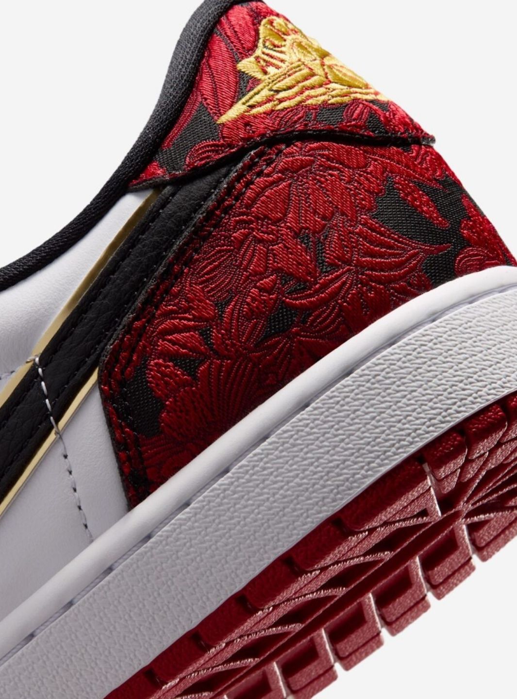 Air Jordan 1 Retro Low OG Last Dance at the Garden - IR0088-001 | ResellZone