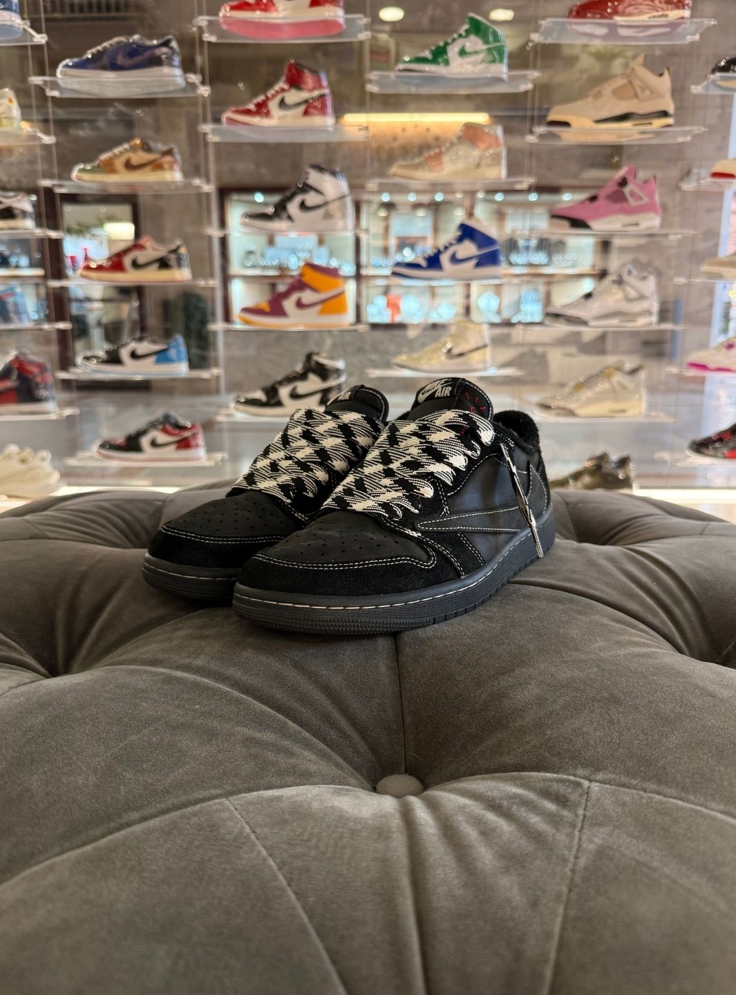 Air Jordan 1 Retro Low OG SP Travis Scott Black Phantom - Sneakers Usate | ResellZone