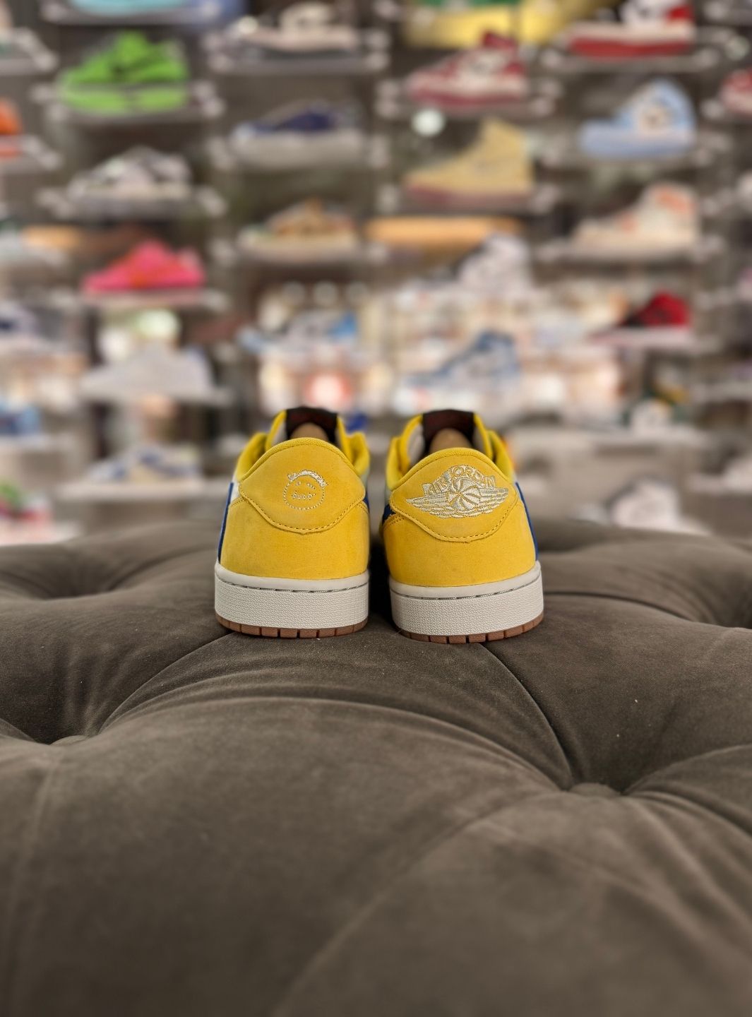 Air Jordan 1 Retro Low OG SP Travis Scott Canary - Sneakers Usate | ResellZone