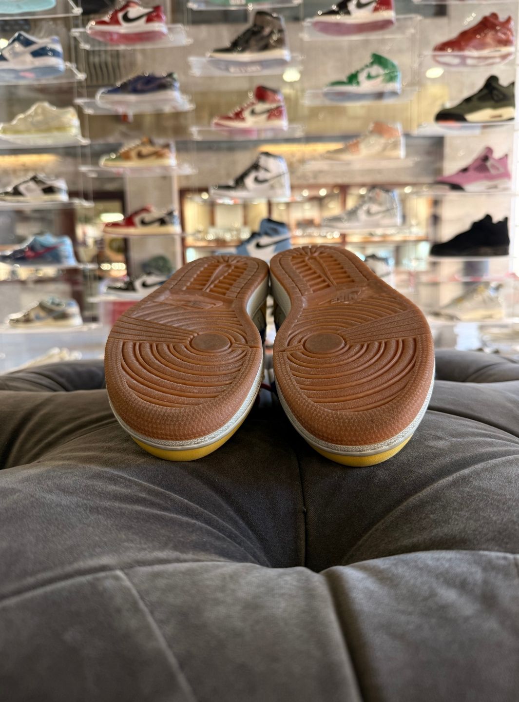 Air Jordan 1 Retro Low OG SP Travis Scott Canary - Sneakers Usate | ResellZone