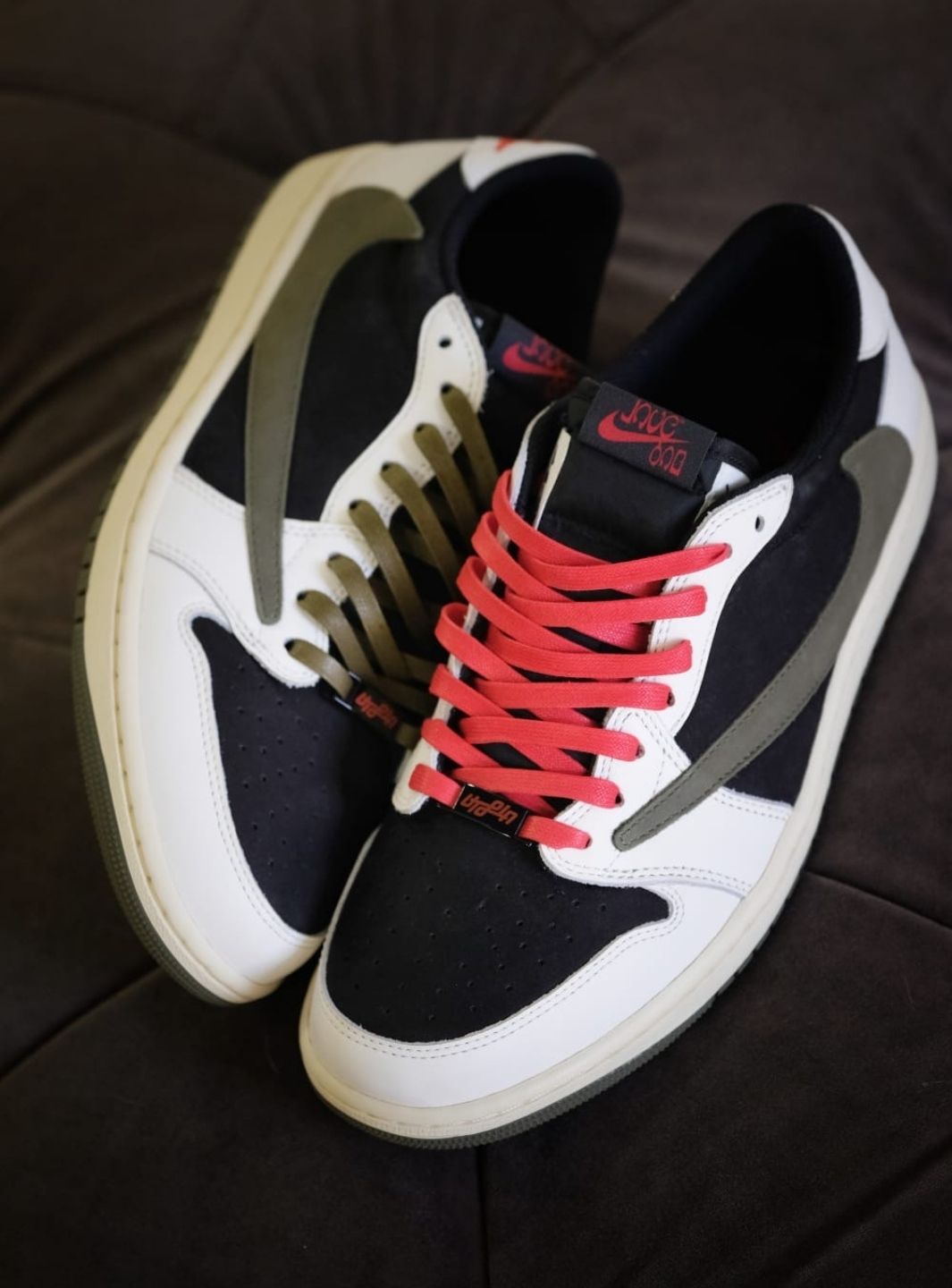 Air Jordan 1 Retro Low OG SP Travis Scott Olive (Friends and Family) - WMJDLS-452/DZ4137-106 (F&F) | ResellZone