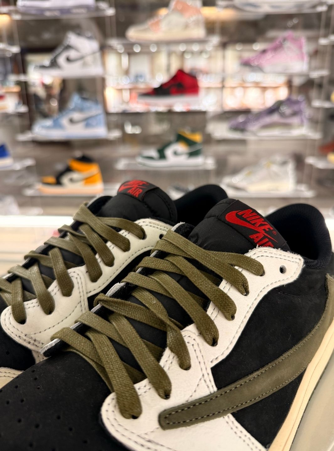 Air Jordan 1 Retro Low OG SP Travis Scott Olive - Sneakers Usate | ResellZone