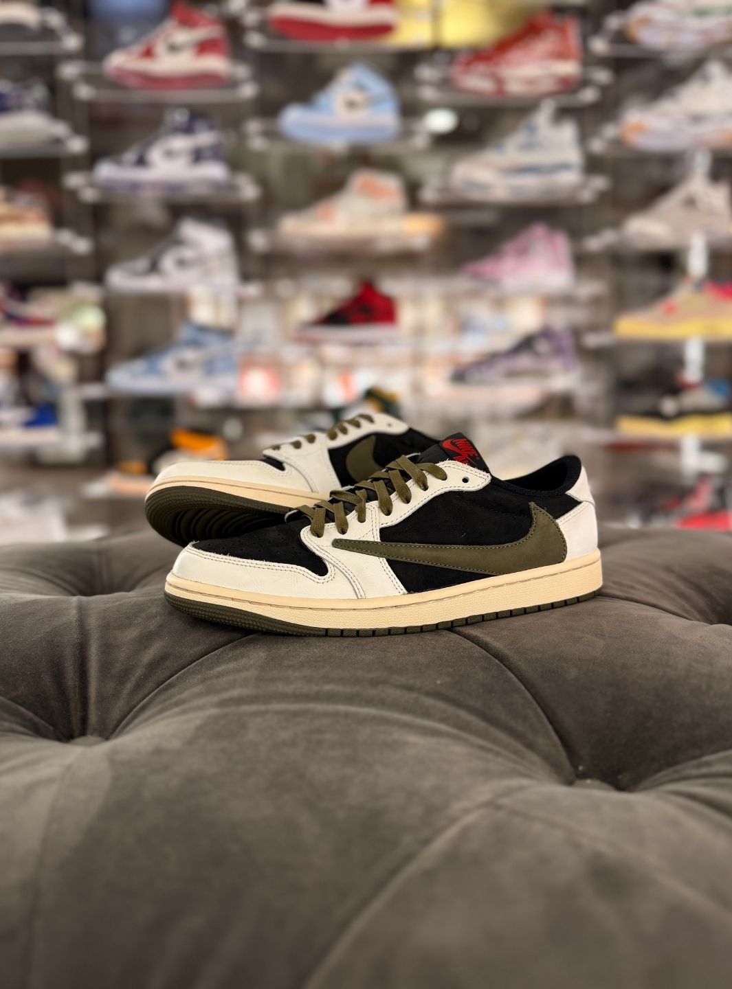Air Jordan 1 Retro Low OG SP Travis Scott Olive - Sneakers Usate | ResellZone