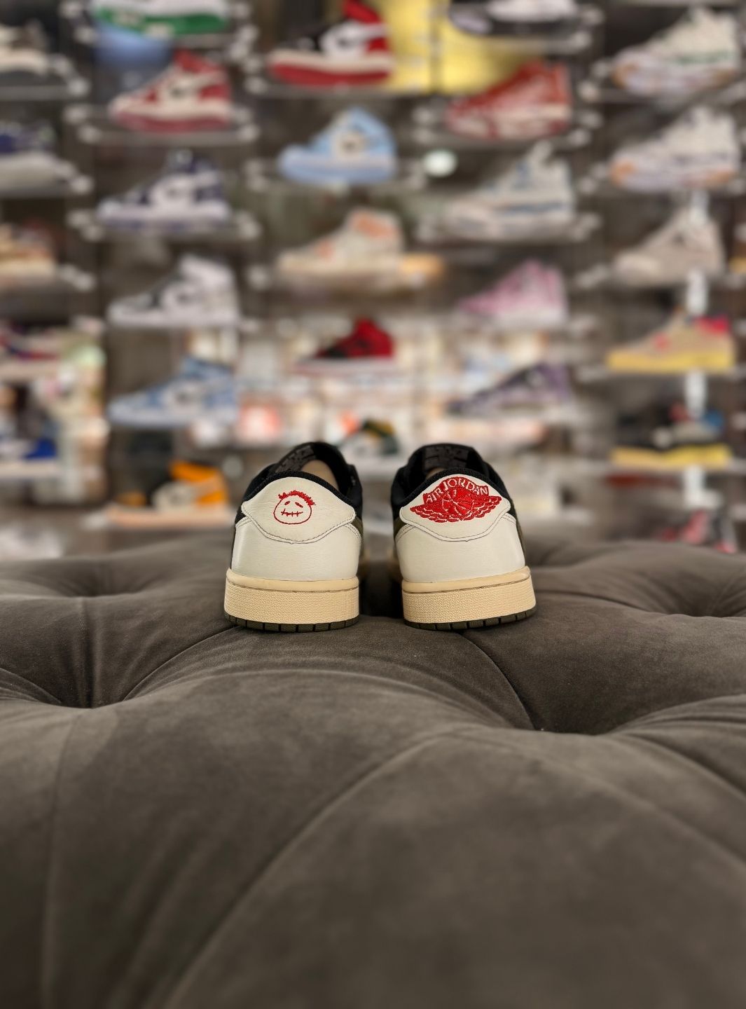 Air Jordan 1 Retro Low OG SP Travis Scott Olive - Sneakers Usate | ResellZone