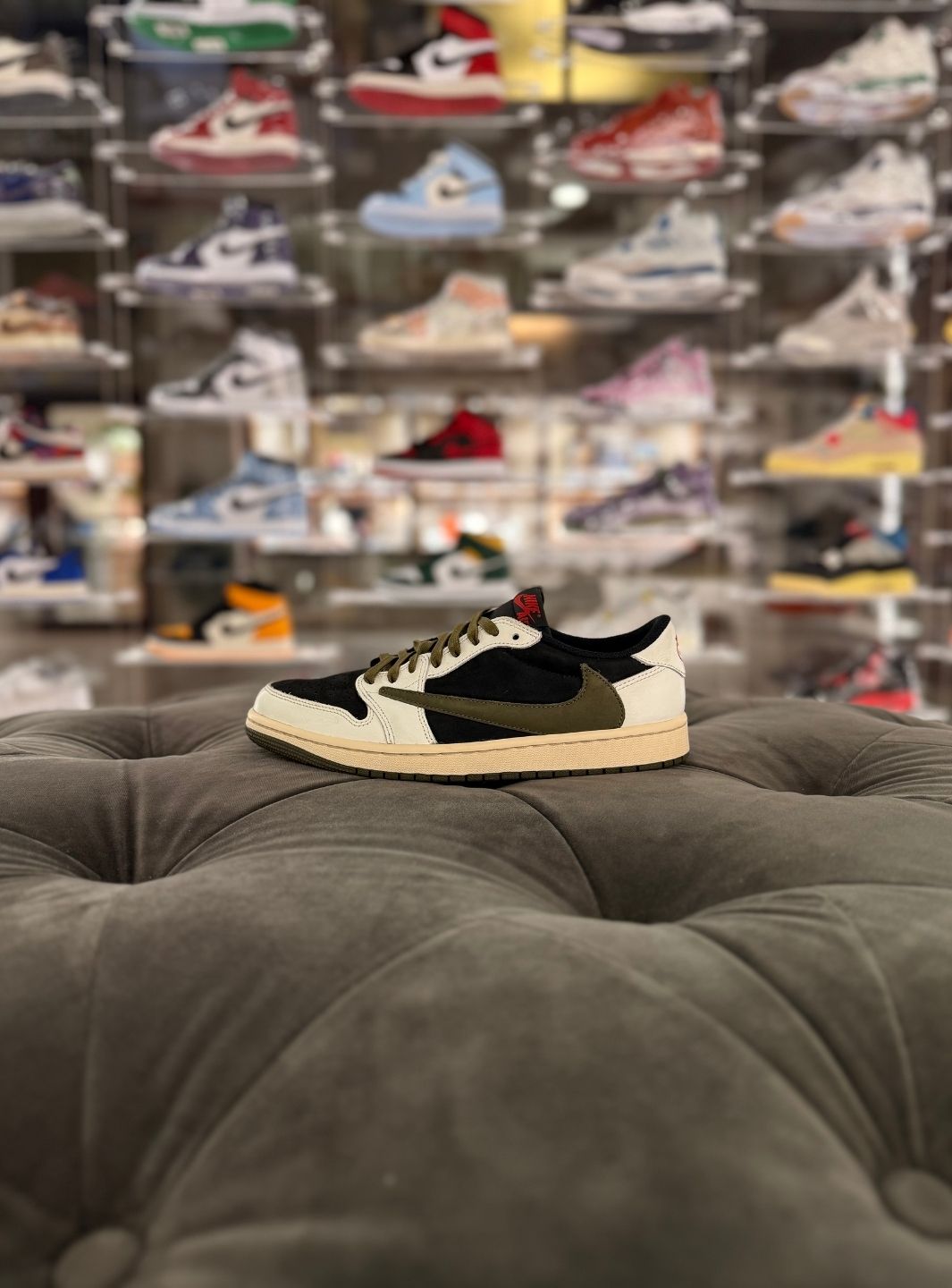 Air Jordan 1 Retro Low OG SP Travis Scott Olive - Sneakers Usate | ResellZone