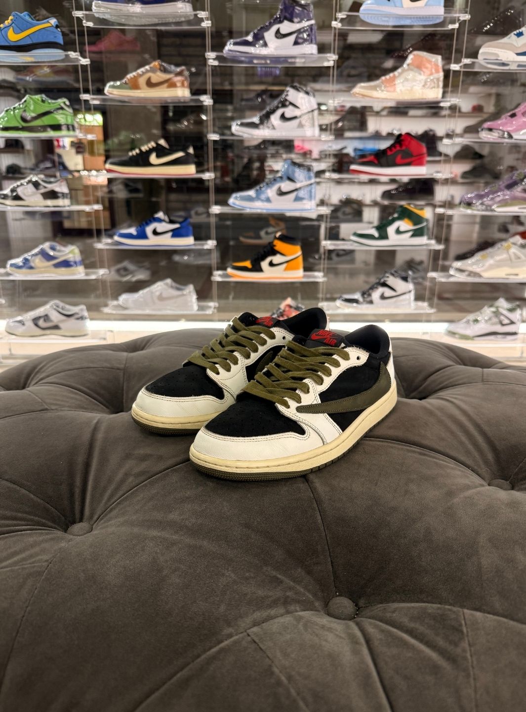 Air Jordan 1 Retro Low OG SP Travis Scott Olive - Sneakers Usate | ResellZone