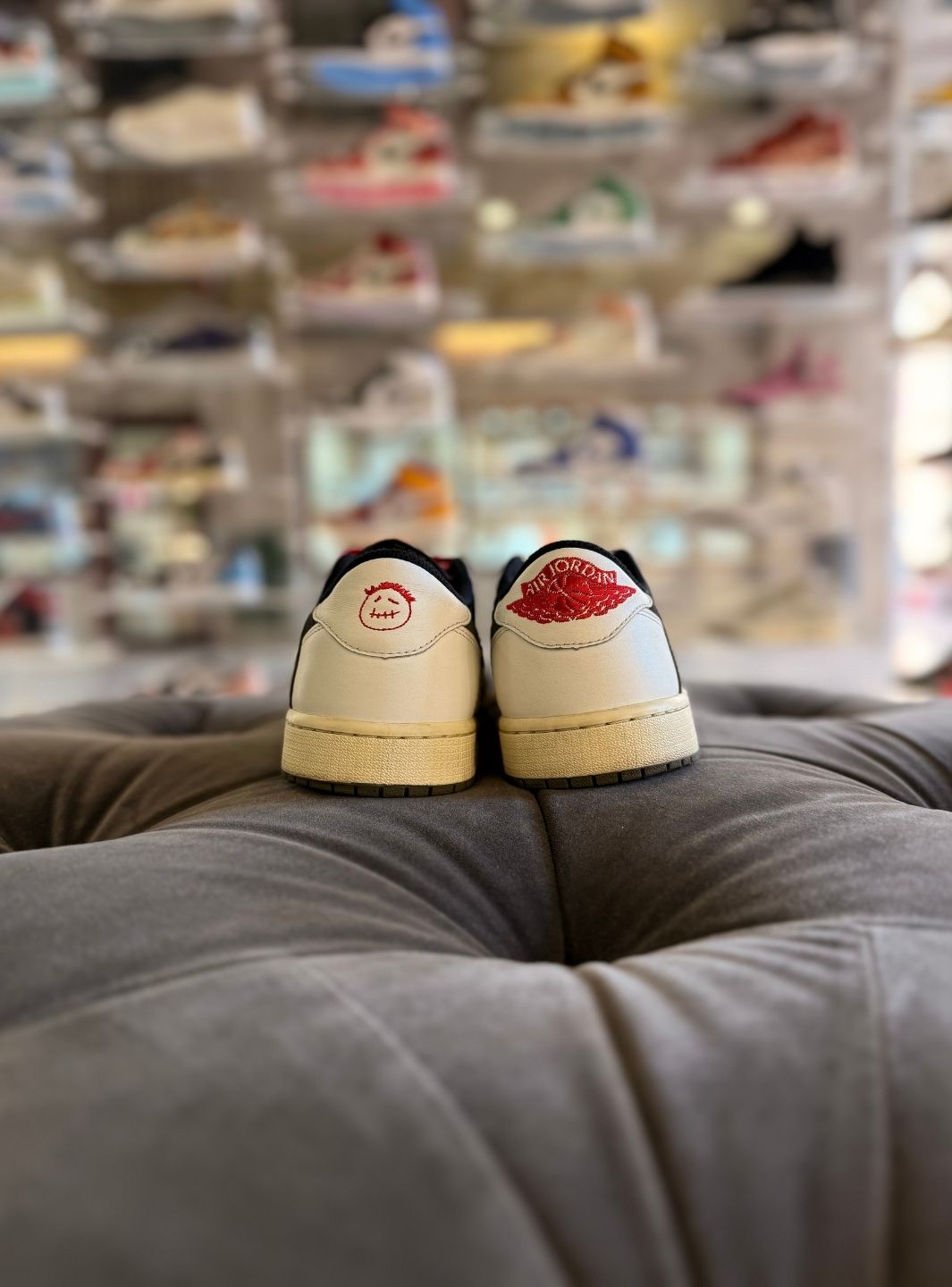 Air Jordan 1 Retro Low OG SP Travis Scott Olive - Sneakers Usate | ResellZone