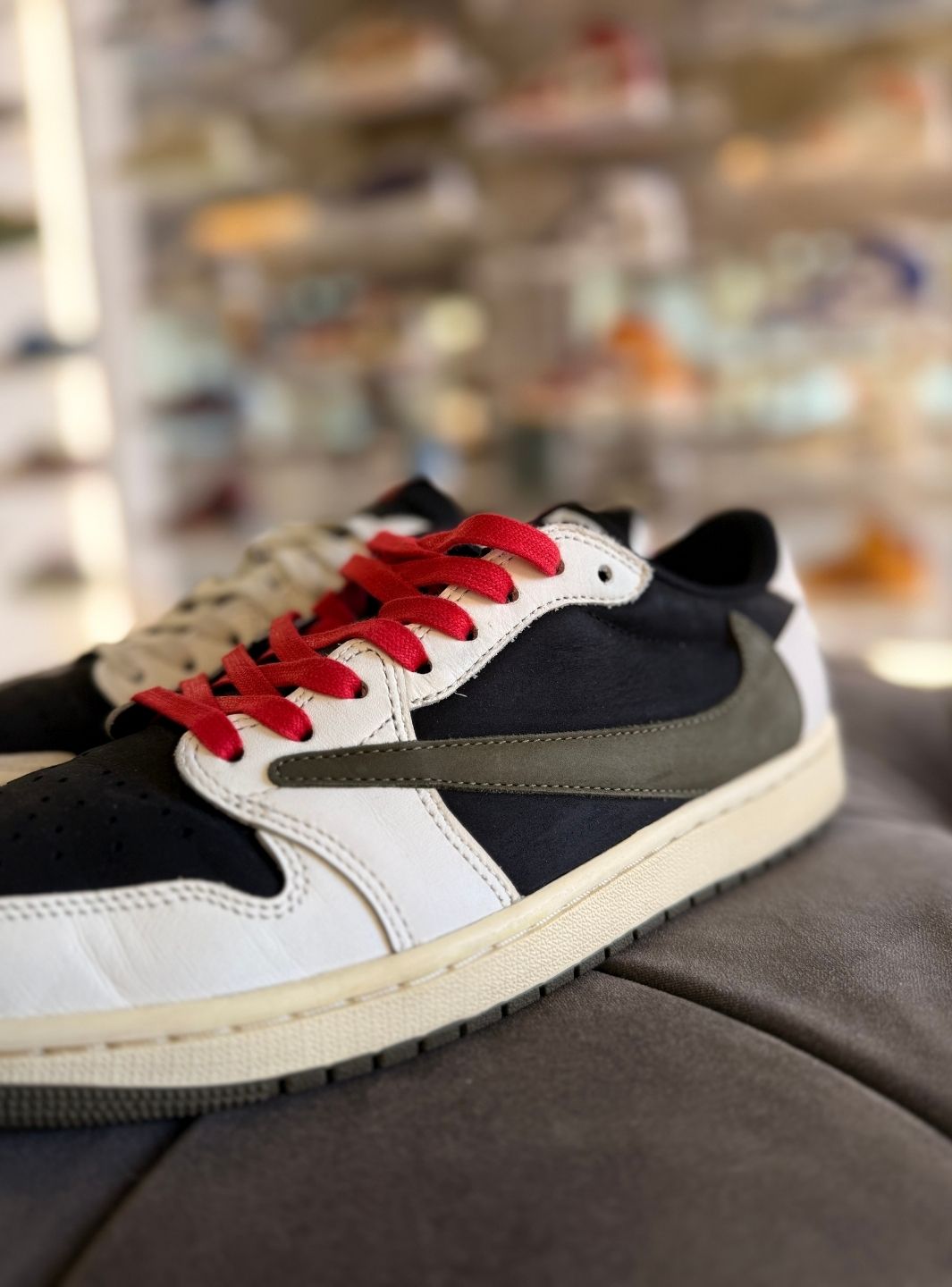 Air Jordan 1 Retro Low OG SP Travis Scott Olive - Sneakers Usate | ResellZone