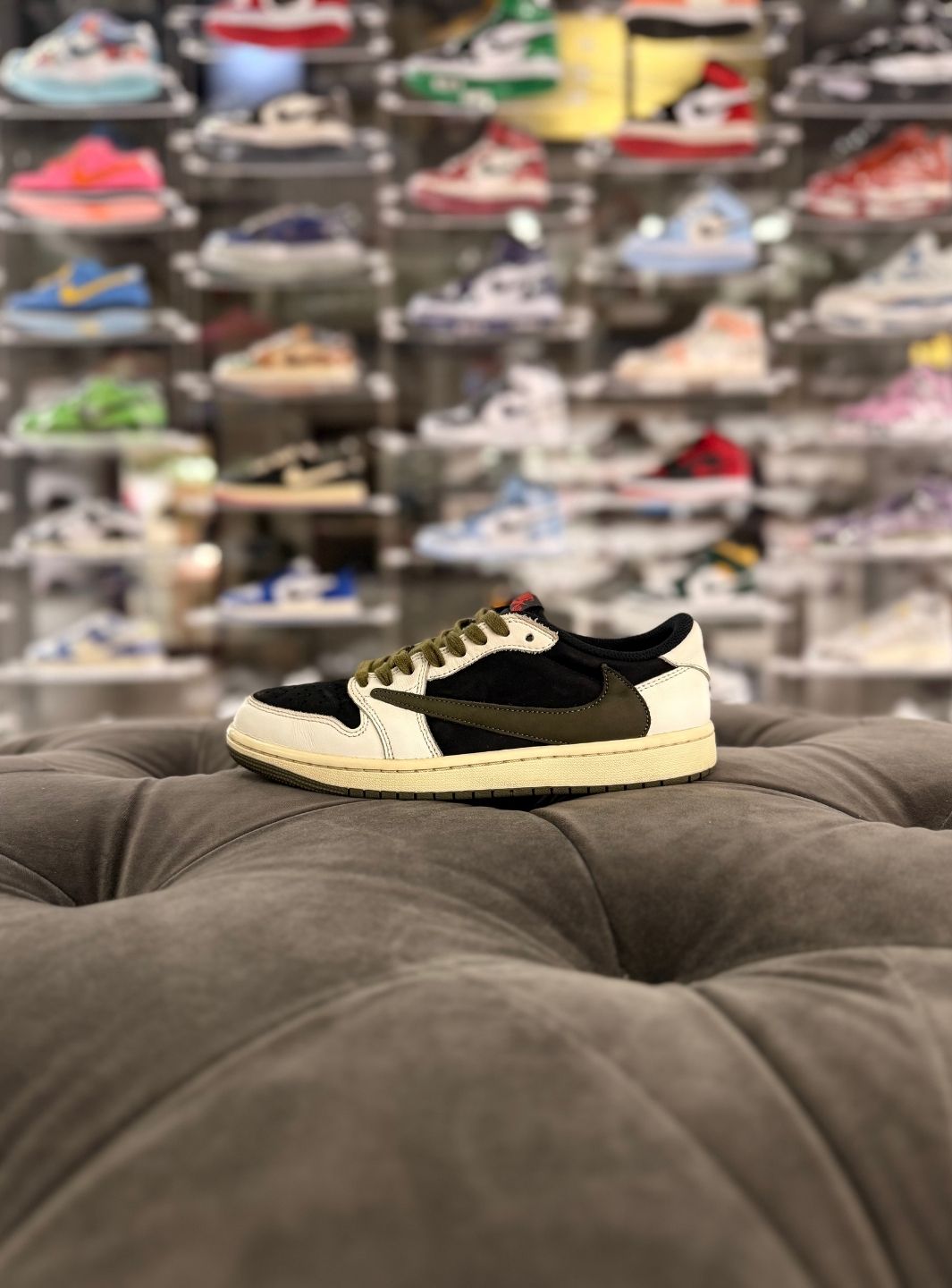 Air Jordan 1 Retro Low OG SP Travis Scott Olive - Sneakers Usate | ResellZone