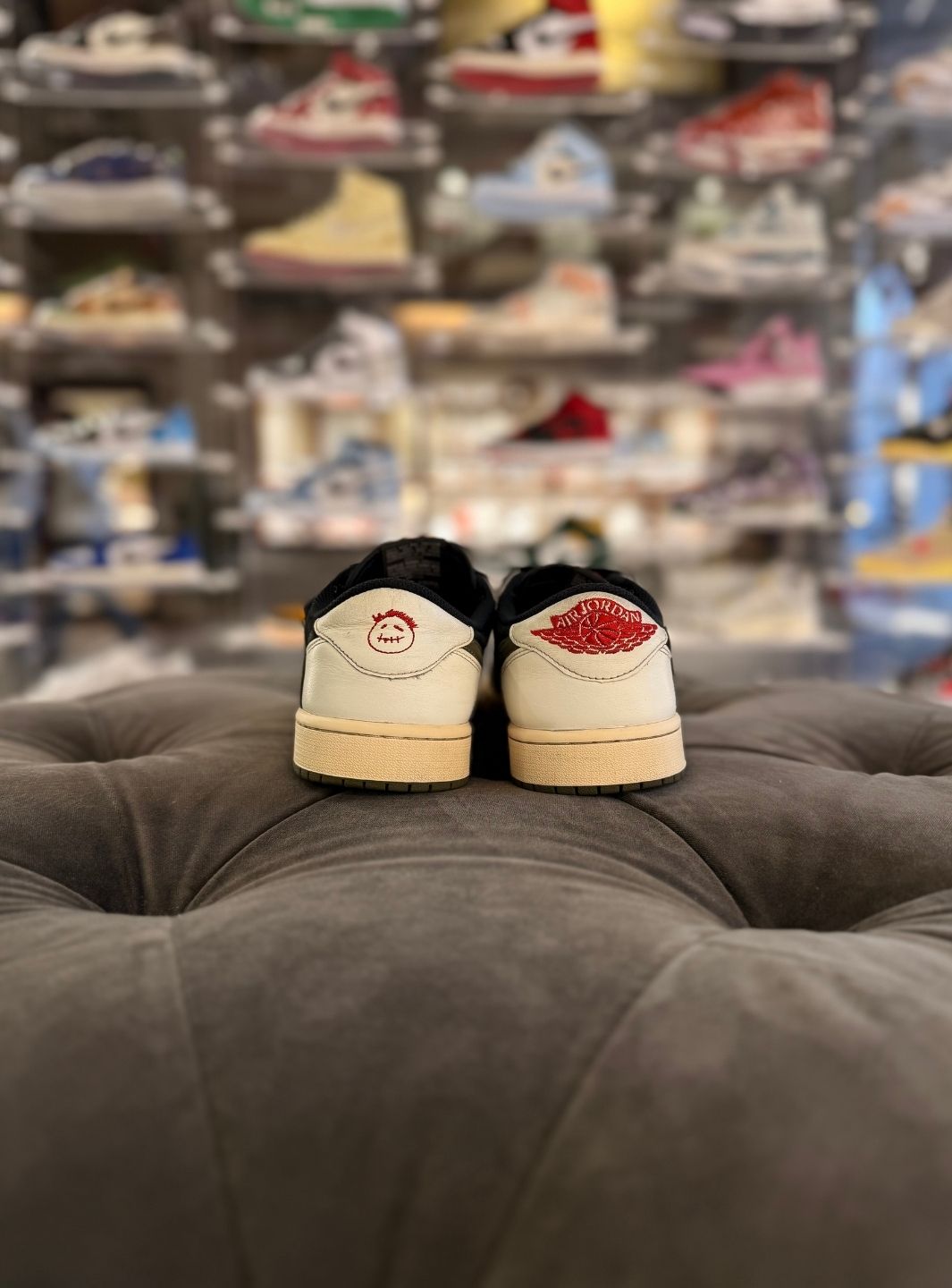 Air Jordan 1 Retro Low OG SP Travis Scott Olive - Sneakers Usate | ResellZone