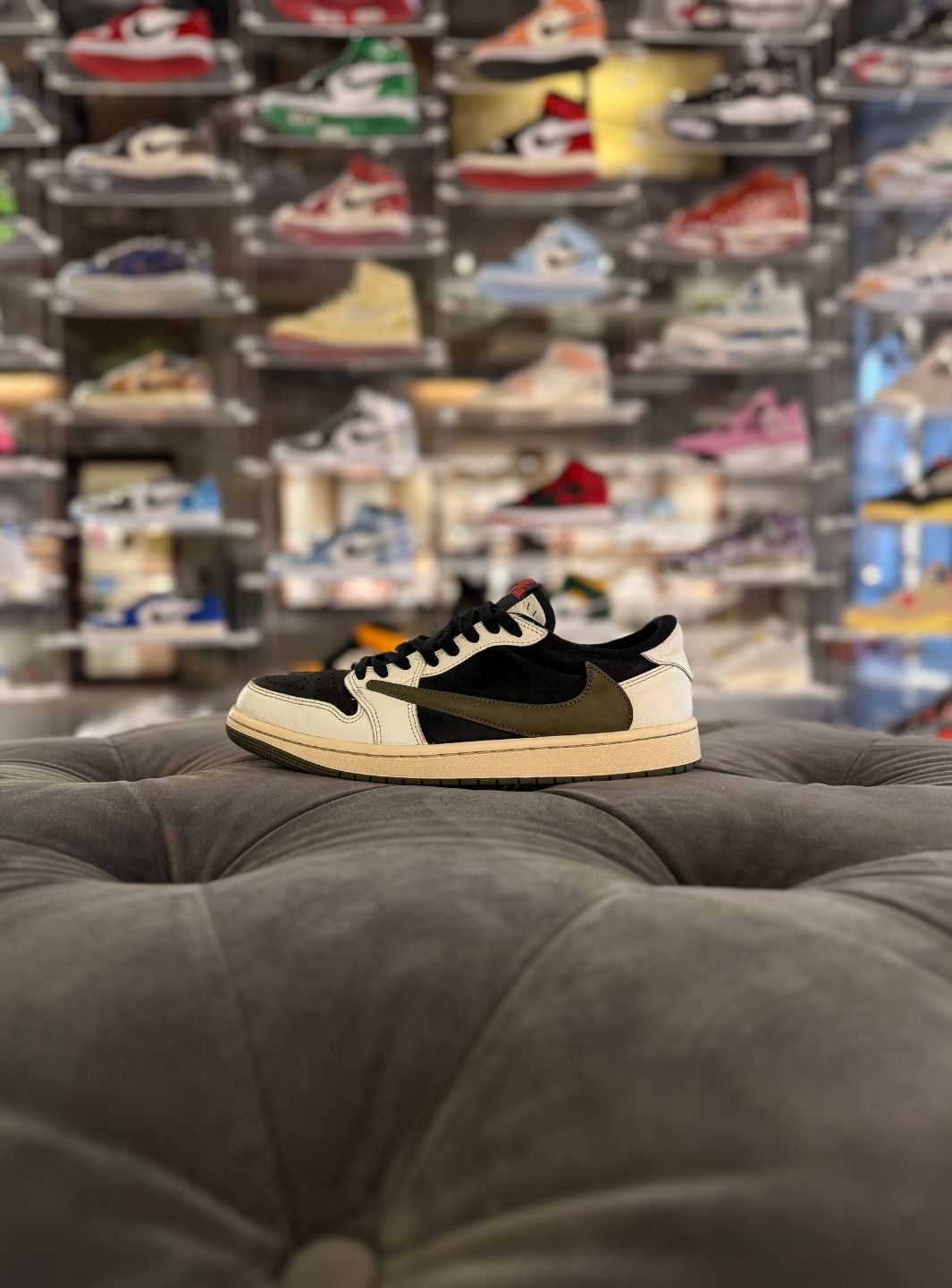 Air Jordan 1 Retro Low OG SP Travis Scott Olive - Sneakers Usate | ResellZone